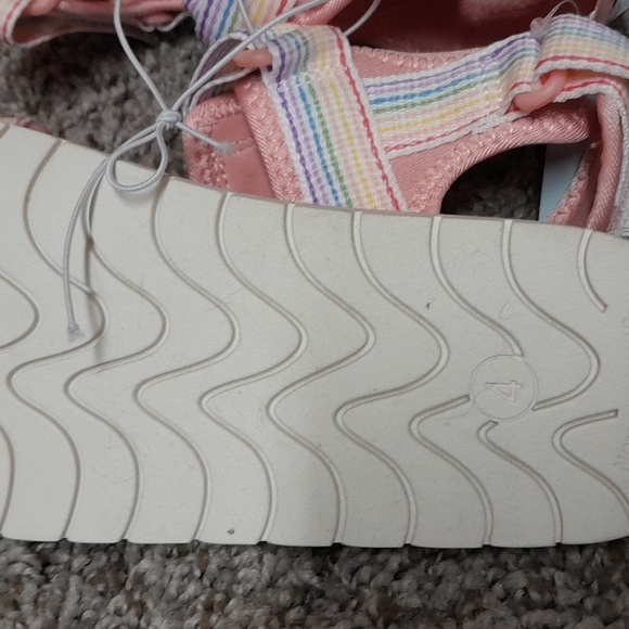 Cat and Jack pink velcro sandals size 4 girls - Picture 4 of 4